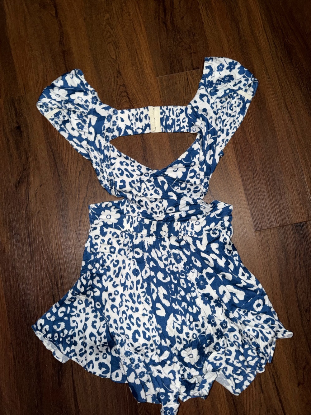 FREE PEOPLE
Vallis Romper
$128
Casual cutout summer floral revolve boho - Picture 3 of 8